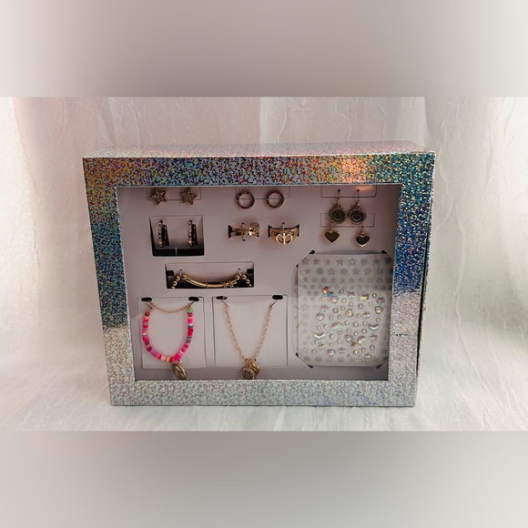 NIB Girls Jewelry Set - Picture 1 of 4